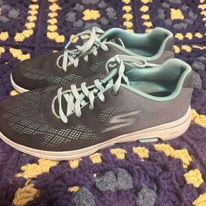 Skechers Gray and Blue Sneakers with Breathable Mesh